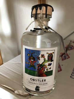 <b>Sauerländer Edelbrennerei </b><br>Obstler 40% 0,5 l